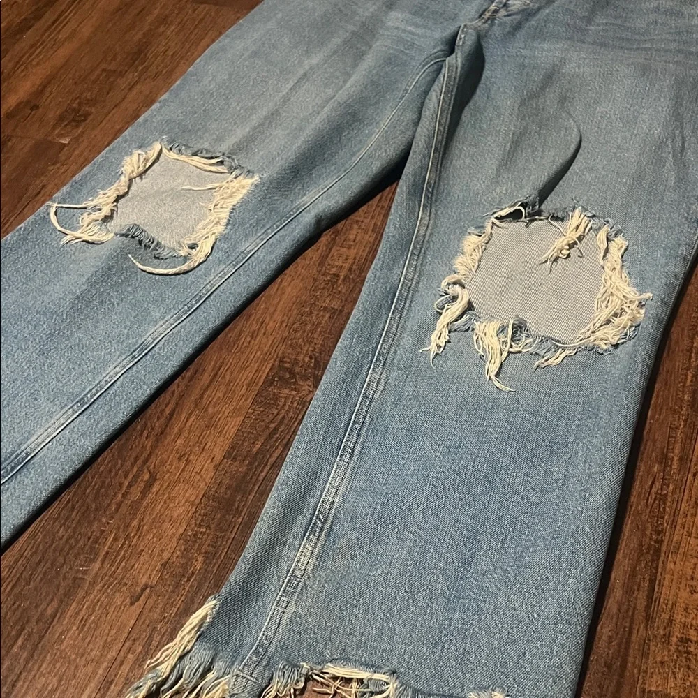 Size 32 Maggie Distressed Blue Jeans - Picture 13 of 15